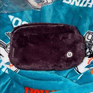 NWT lululemon plush belt bag